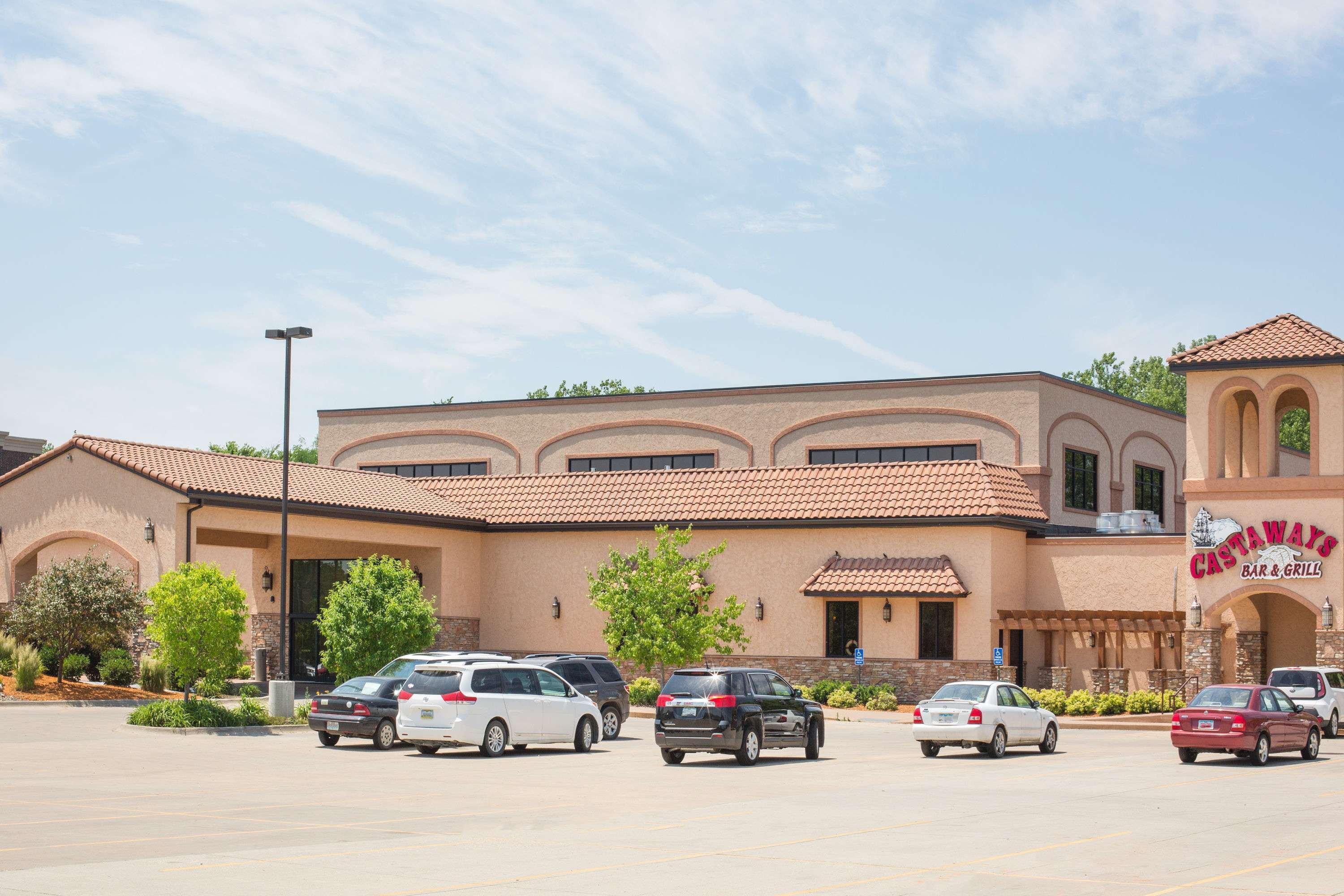 得梅因华美达热带度假村/会议中心度假酒店 Urbandale 外观 照片